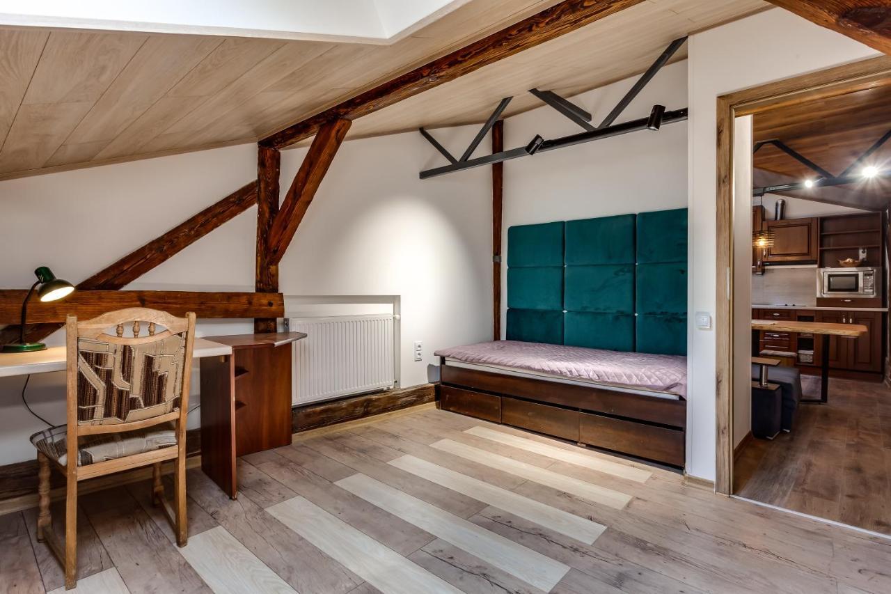 Four Bedrooms Apartment In The Heart Of Lviv Luaran gambar