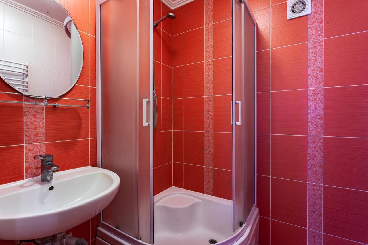 Four Bedrooms Apartment In The Heart Of Lviv Luaran gambar